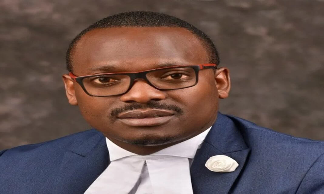 Steve Ogolla: Three KCSE Attempts, To Hawking, Now A High Flying Lawyer