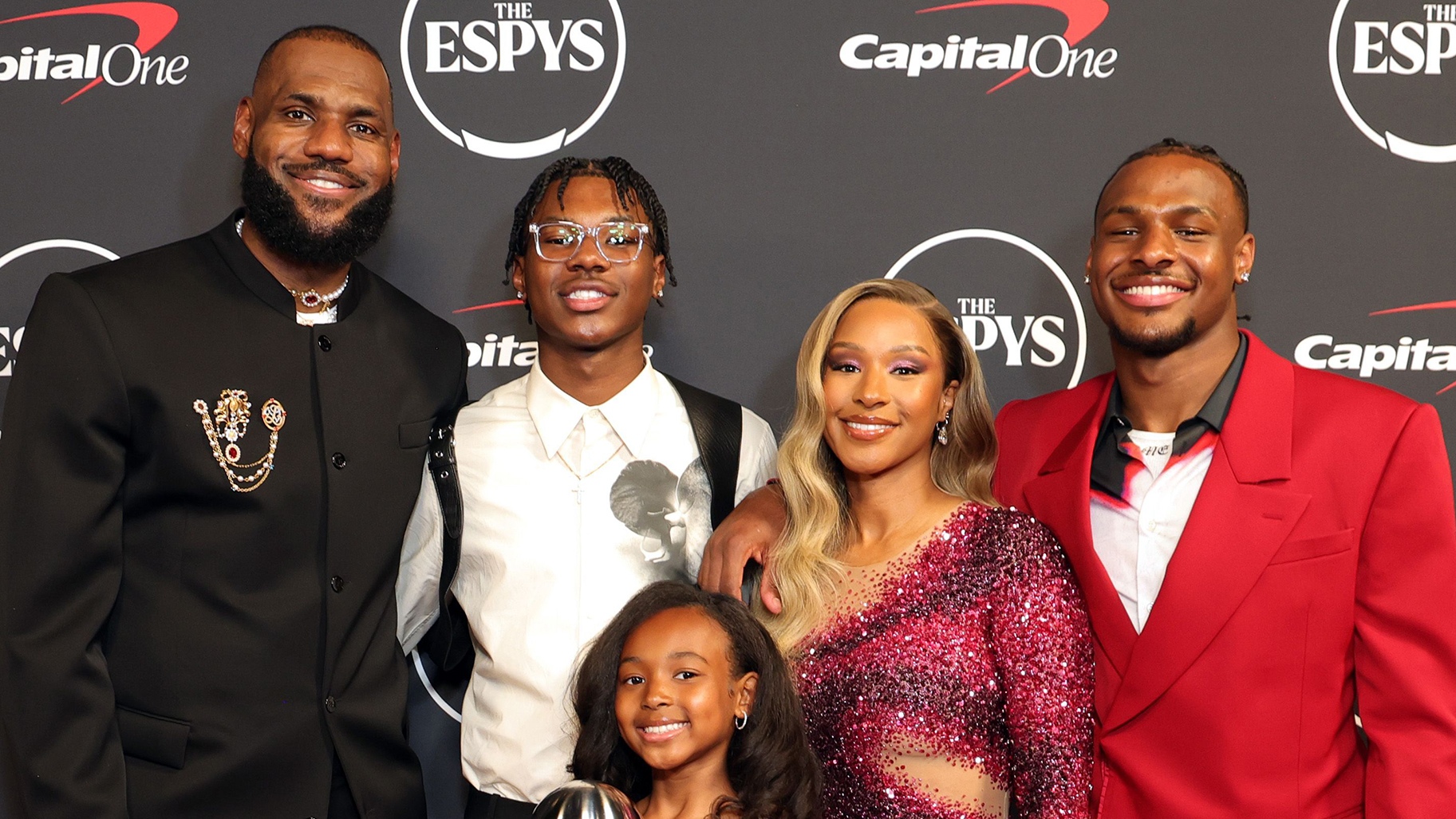 Bronny James Parents: All About LeBron and Savannah James - whownskenya